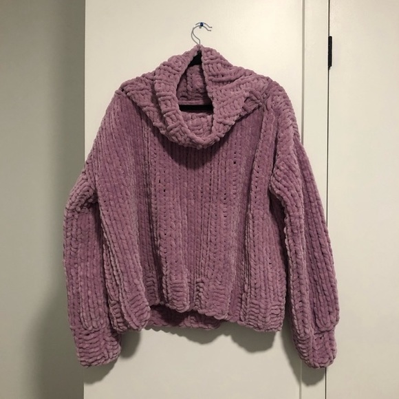 (281) Handmade Chunky Knit Sweater - Picture 1 of 4